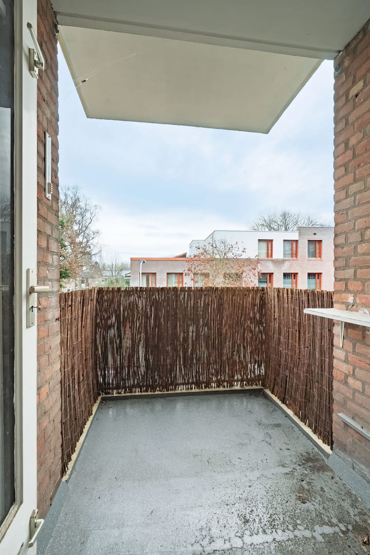 Photo 23 of Van 't Hoffstraat 15-I