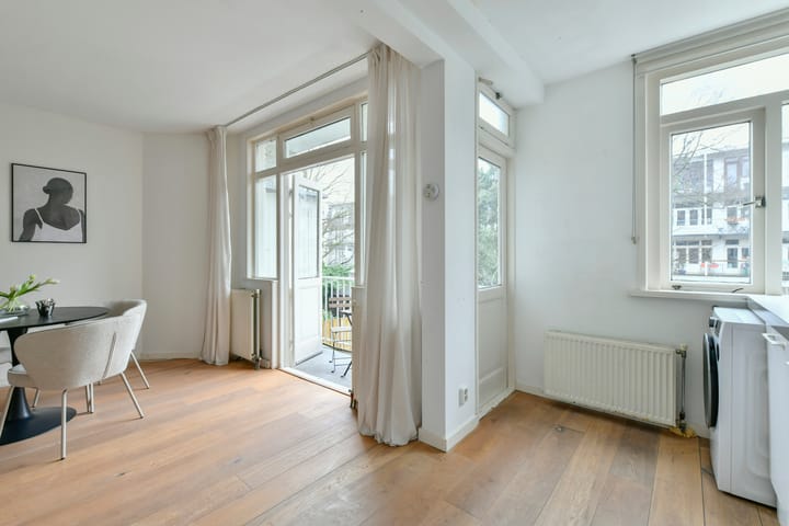 Photo 4 of Admiraal De Ruijterweg 252-1