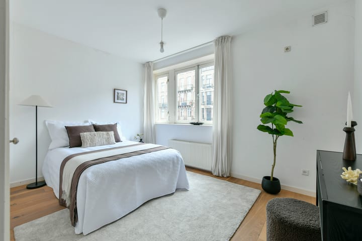 Photo 12 of Admiraal De Ruijterweg 252-1