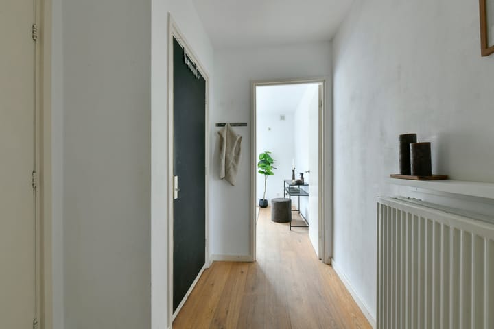 Photo 15 of Admiraal De Ruijterweg 252-1