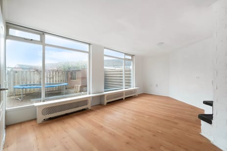 Schoener 18 tertiary image