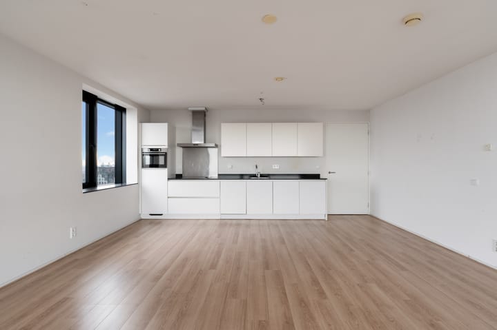 Photo 4 of Anna van Buerenplein 233