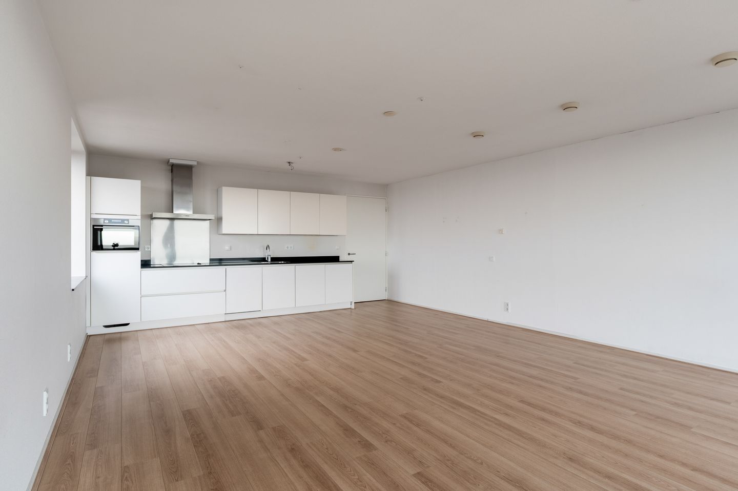 Photo 5 of Anna van Buerenplein 233