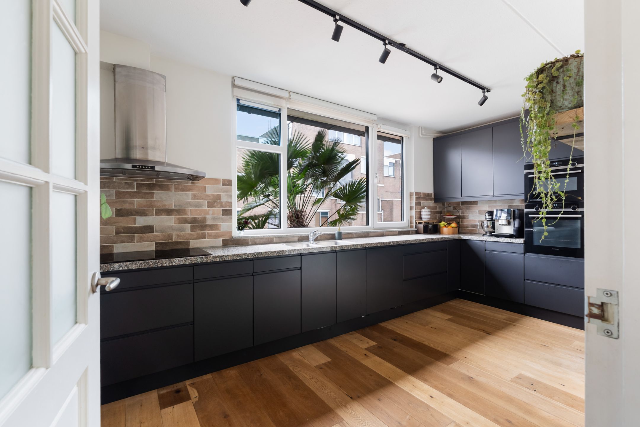 Foto 3 van Laan van de Mensenrechten 107