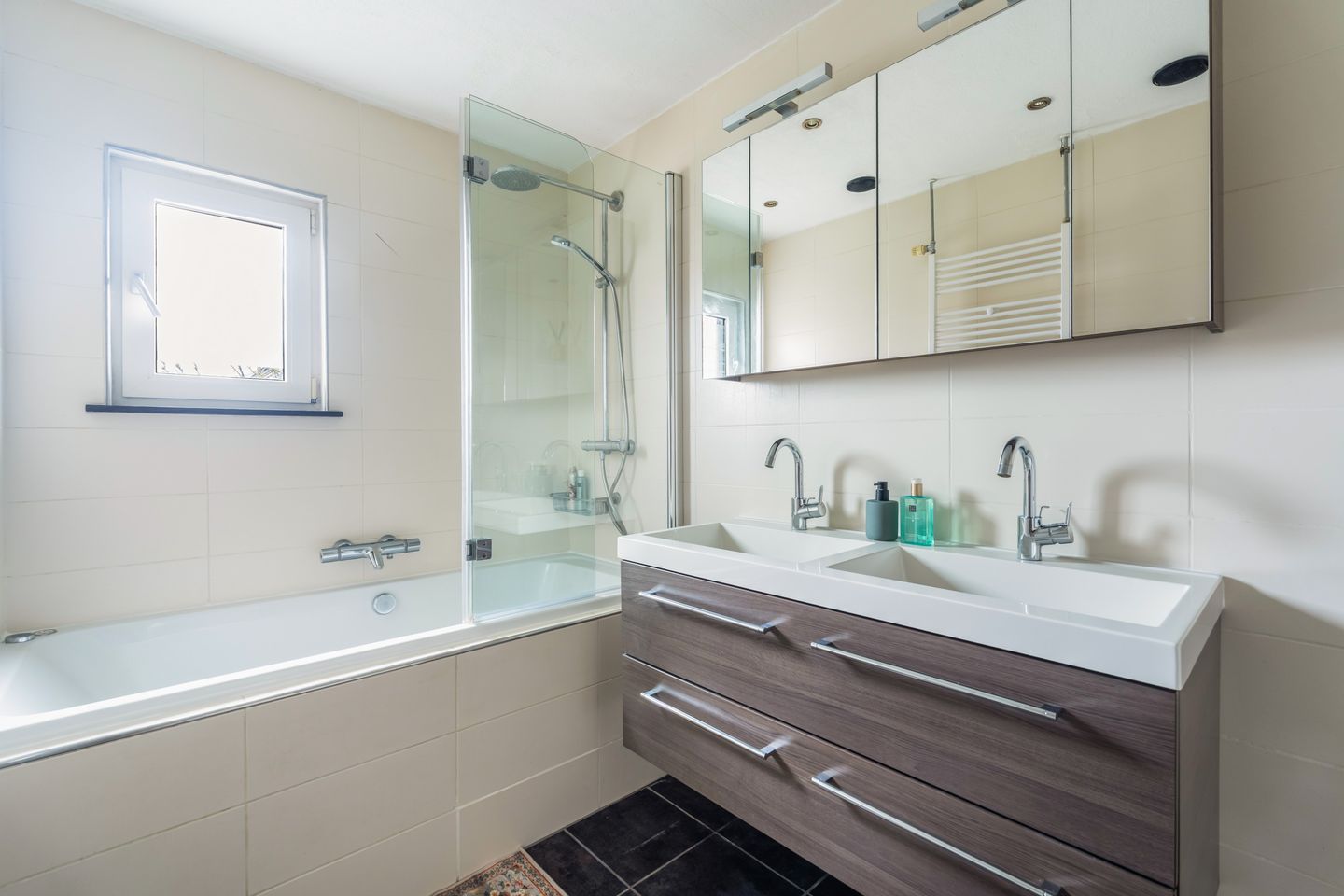 Foto 20 van Laan van de Mensenrechten 107