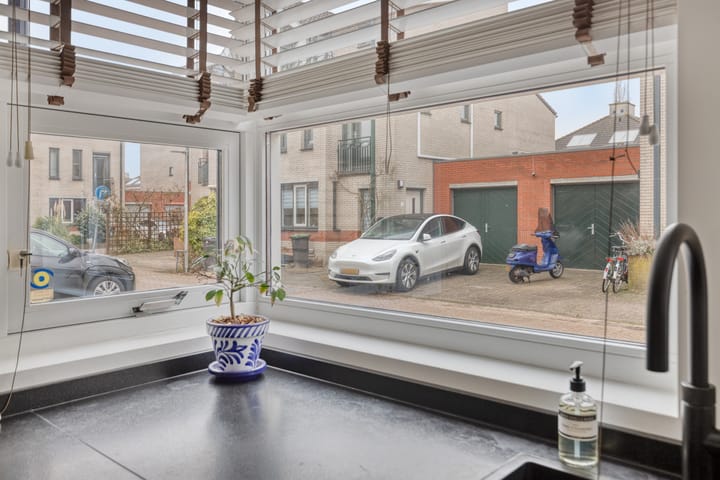 Foto 13 van Leliestraat 6