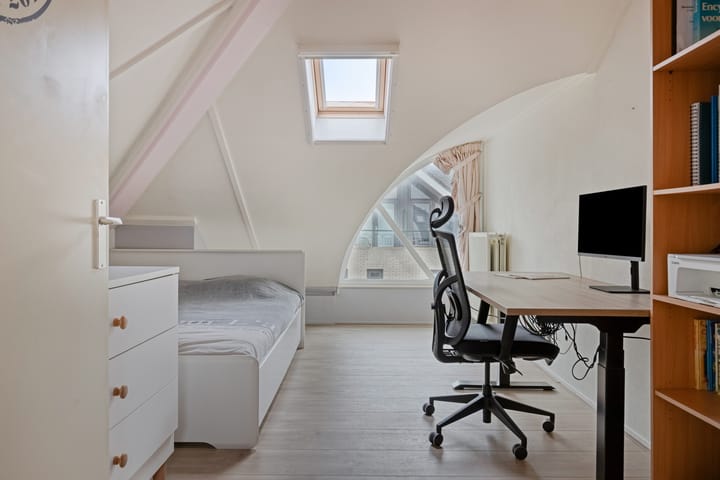 Foto 42 van Leliestraat 6