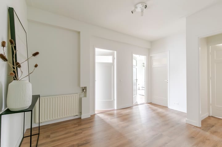 Photo 10 of Oudenoord 397