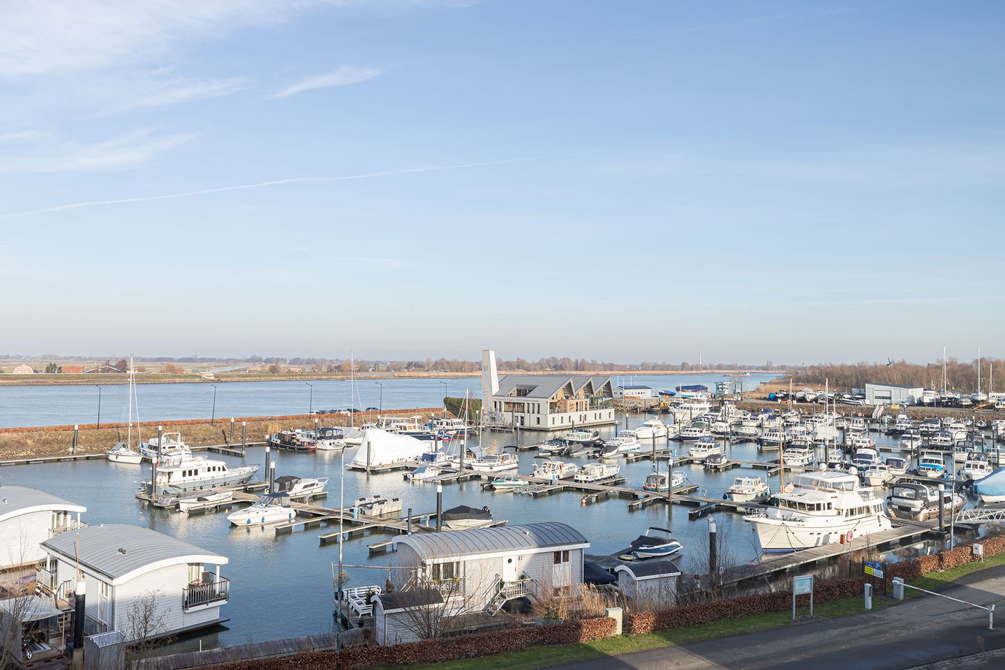 Photo 4 of Dorpsstraat 4-K