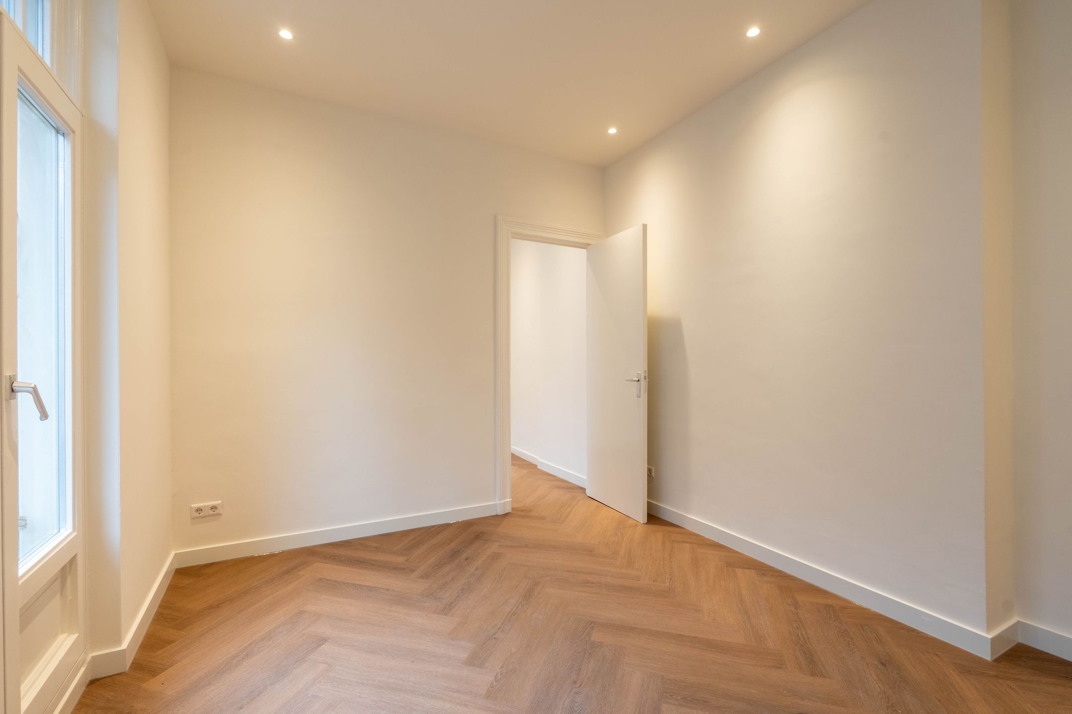 Foto 12 van Van Woustraat 138-1