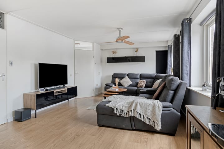 Foto 7 van Pieternel Koomansstraat 76