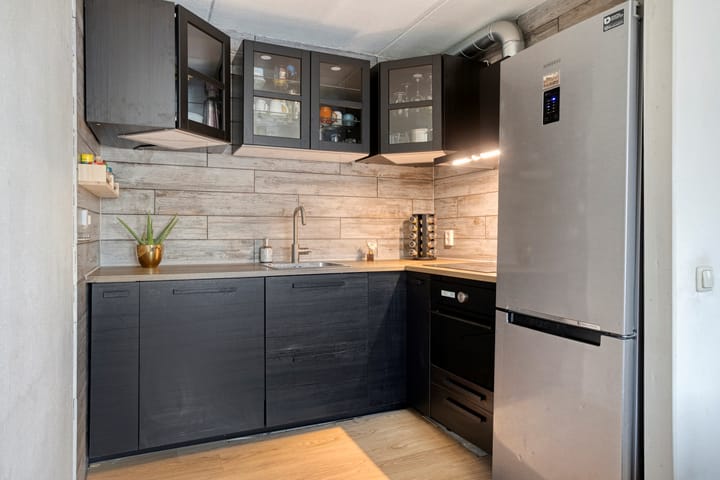 Foto 10 van Pieternel Koomansstraat 76