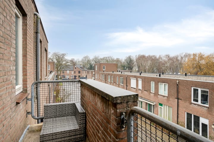 Foto 20 van Pieternel Koomansstraat 76