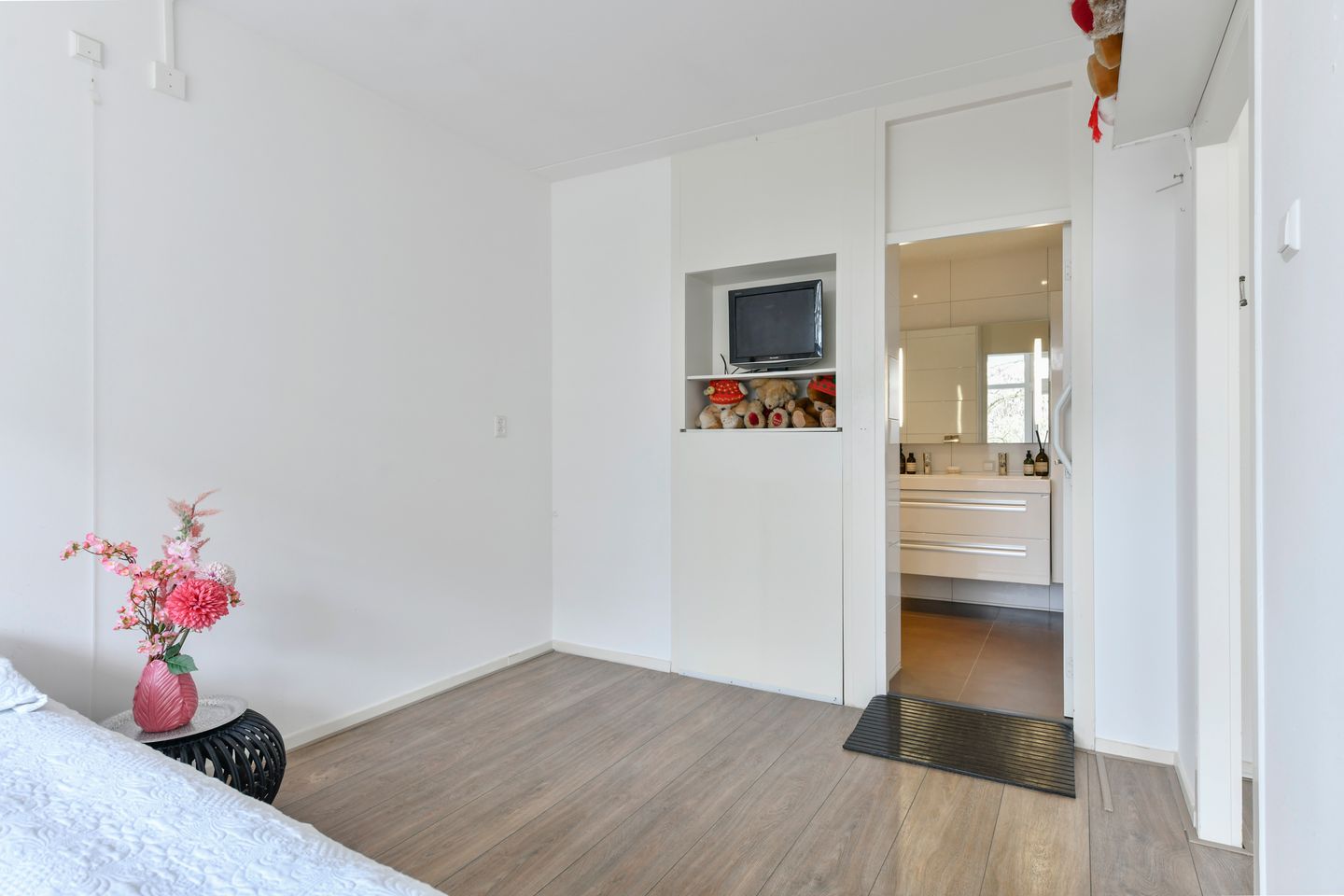 Photo 10 of Hellenburg 17