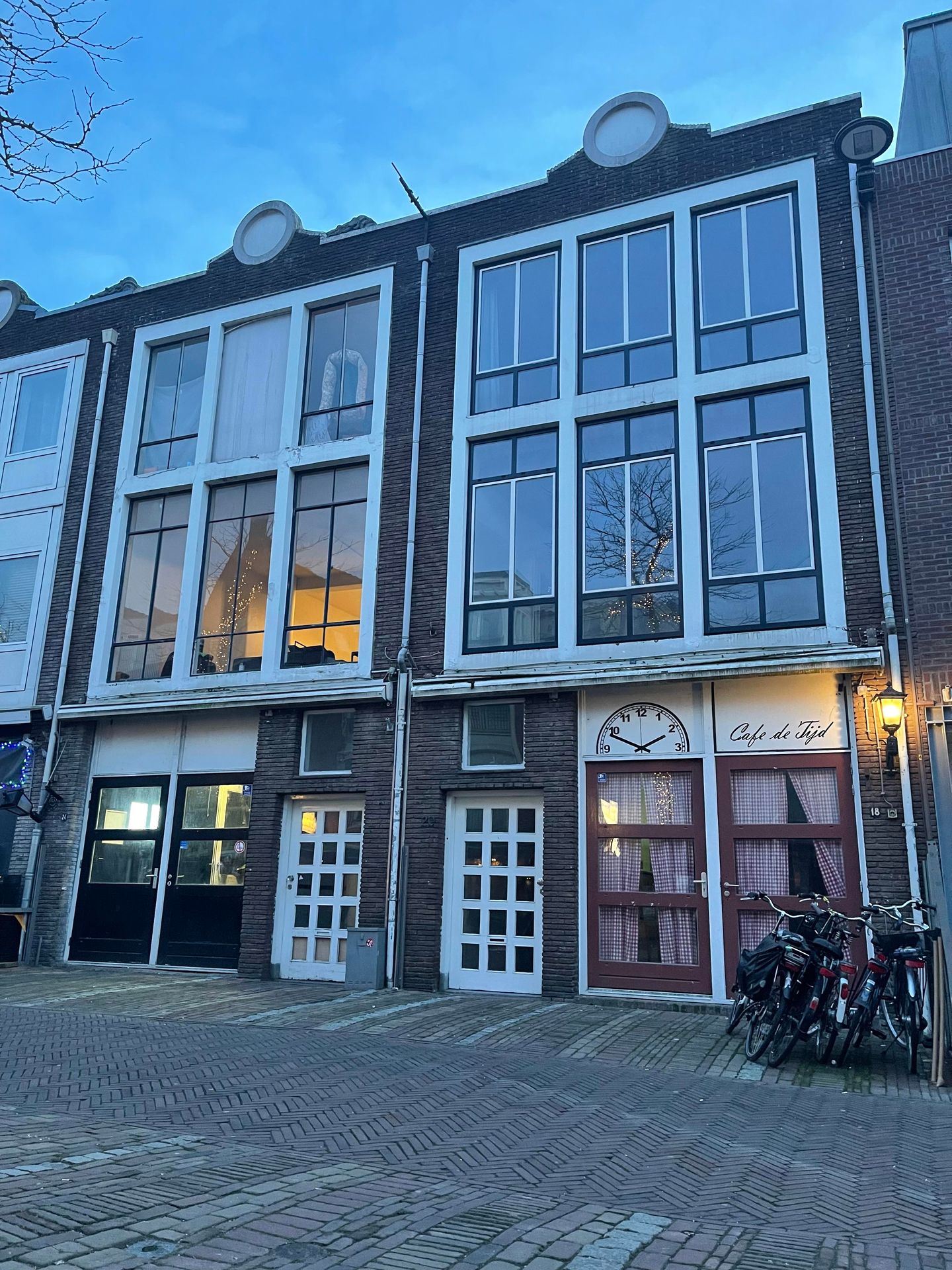 Bekijk foto 2 van Plein 24