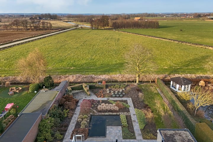 Photo 2 of De Helster 35