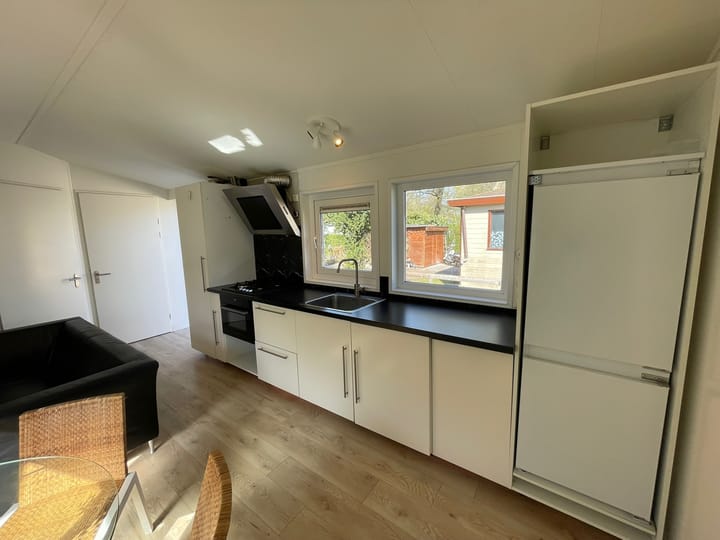 Photo 4 of Barneveldsestraat 49-B27