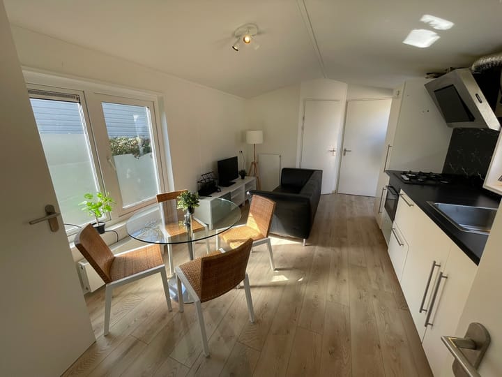 Photo 9 of Barneveldsestraat 49-B27