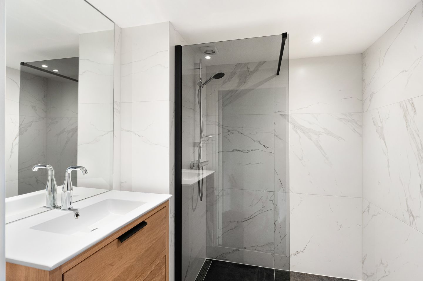 Photo 5 of Kuyperstraat 86