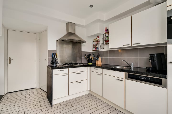 Photo 3 of Irenestraat 15