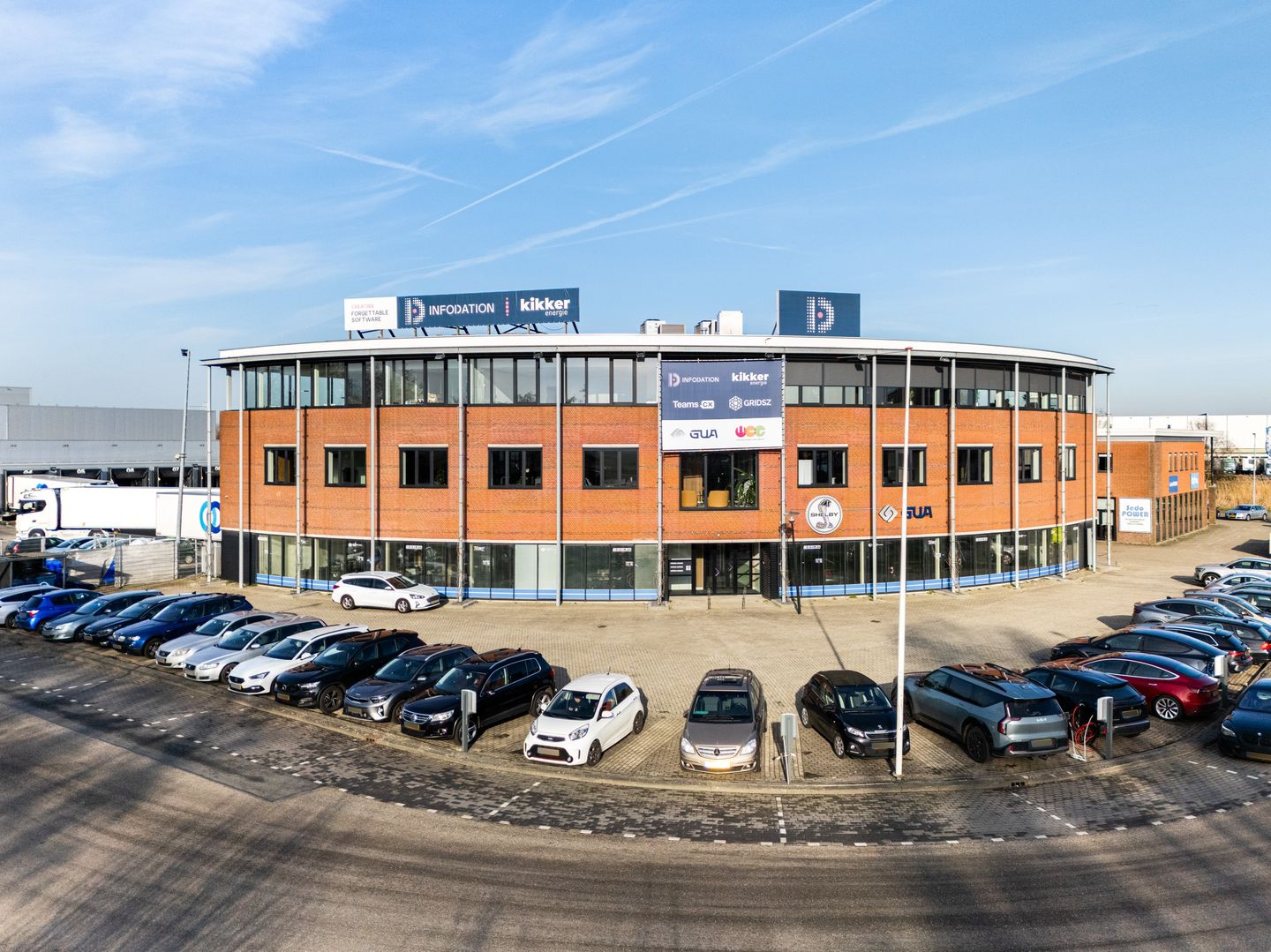 View photo 1 of Tolnasingel 6