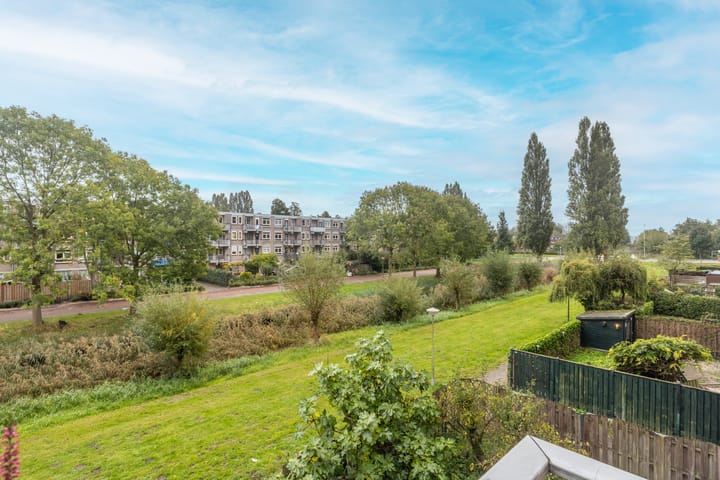 Photo 2 of Schaarsbergenstraat 82