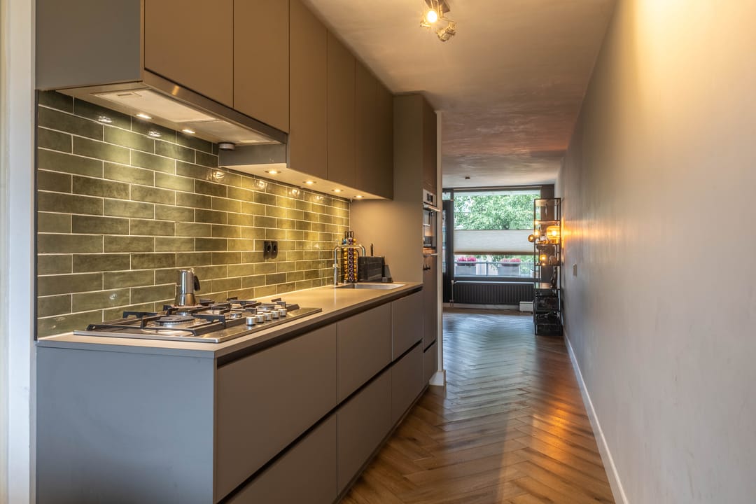 Photo 11 of Schaarsbergenstraat 82