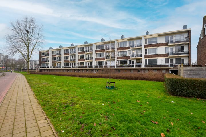 Photo 3 of Dr. J. W. Paltelaan 128