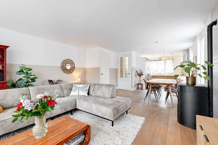 Photo 3 of Albert van Damstraat 18