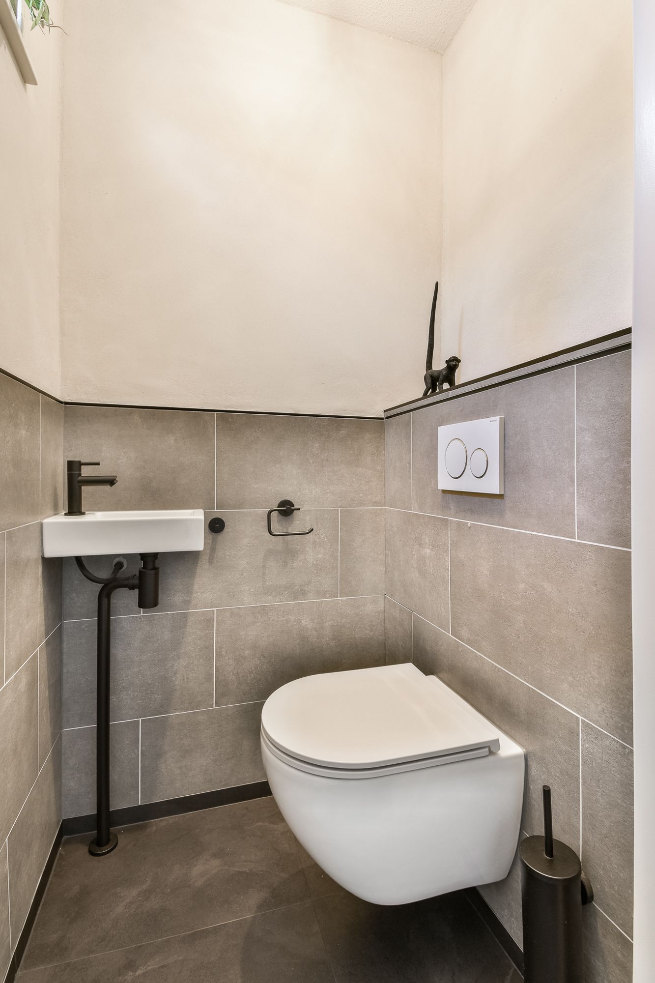 Photo 14 of Thomsonstraat 147