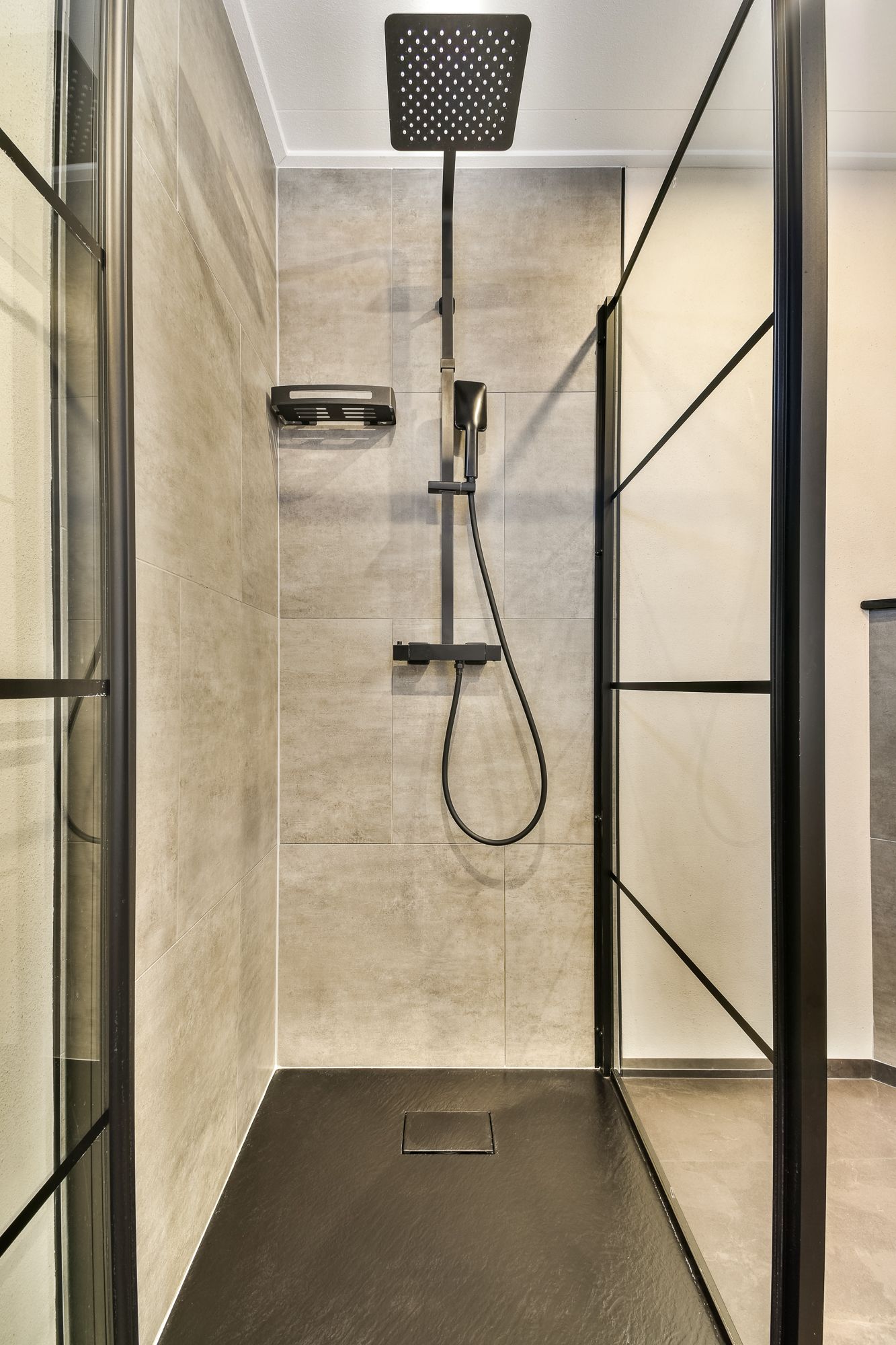 Photo 21 of Thomsonstraat 147