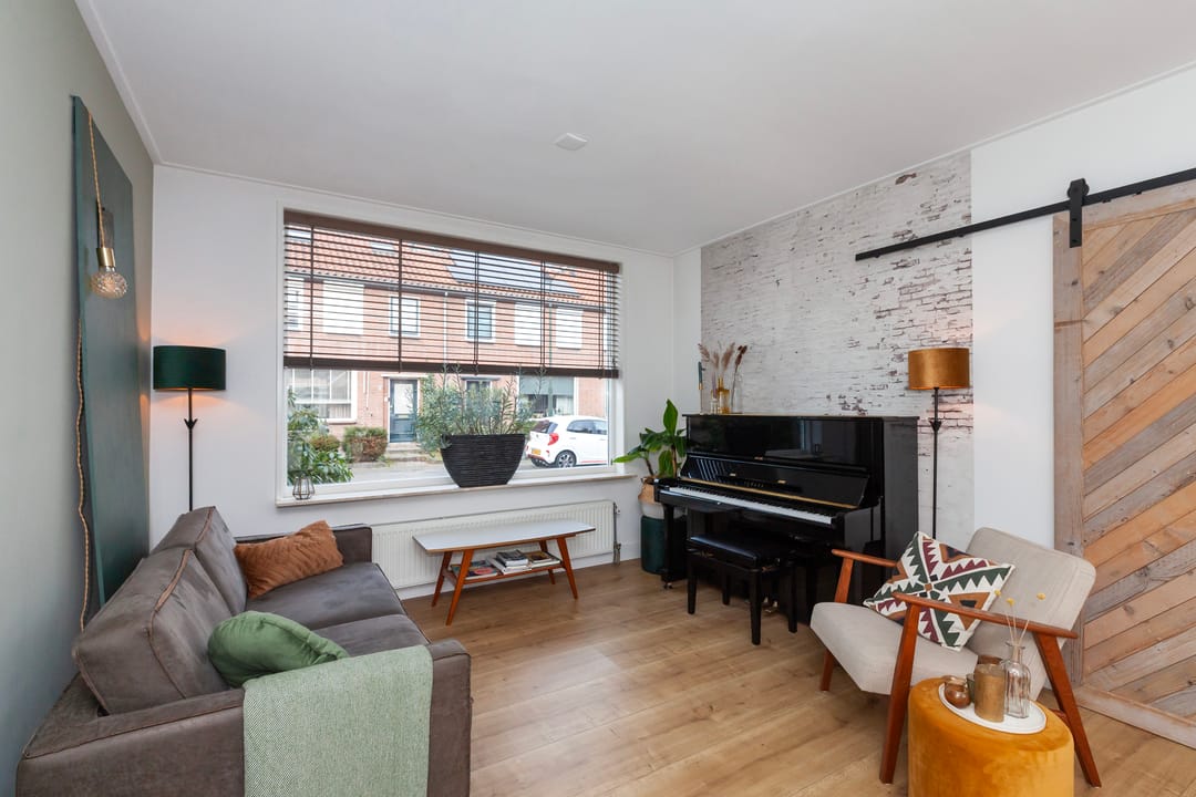 Photo 8 of Van Ruysdaelstraat 5