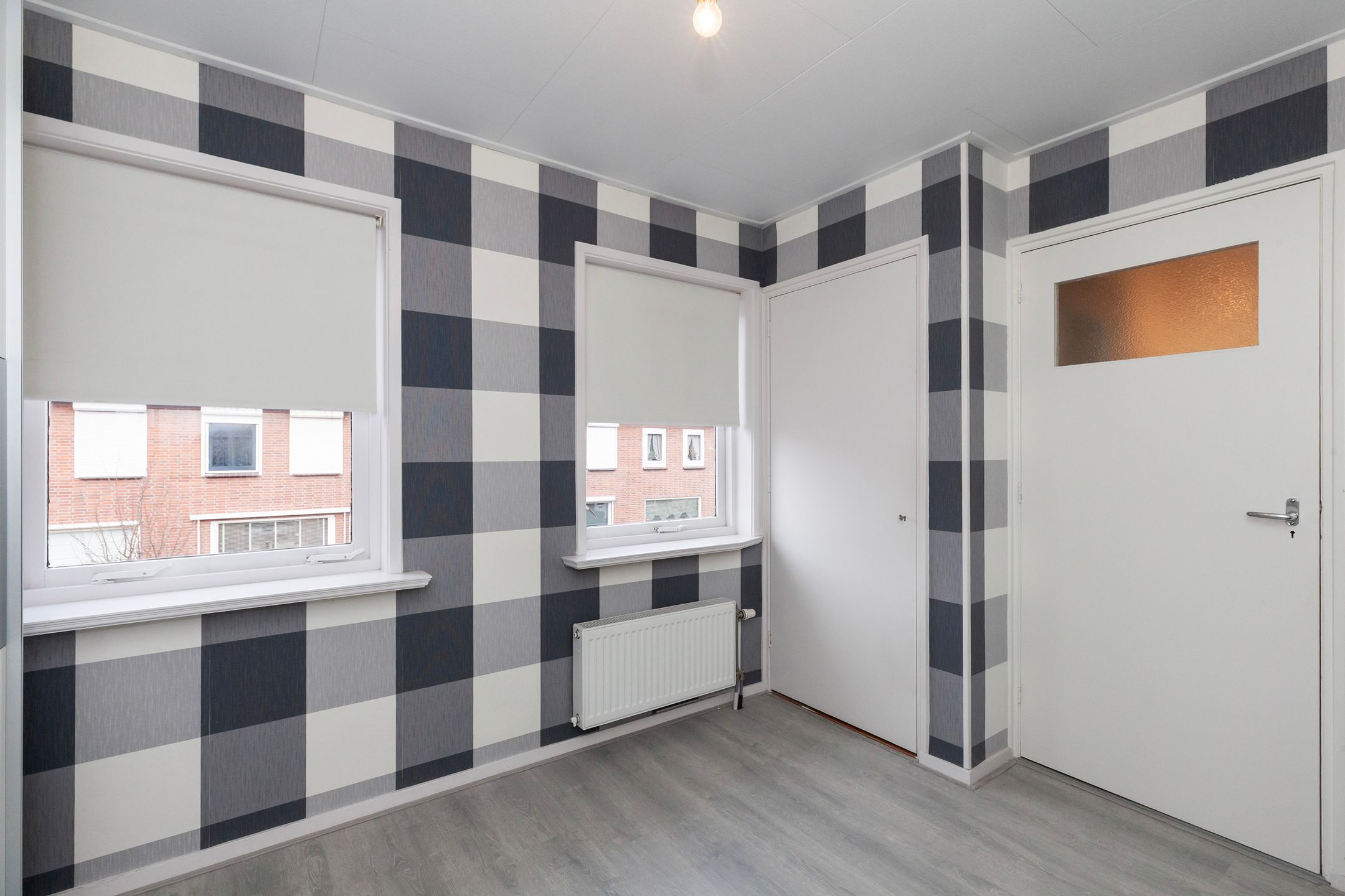 Photo 24 of Van Ruysdaelstraat 5