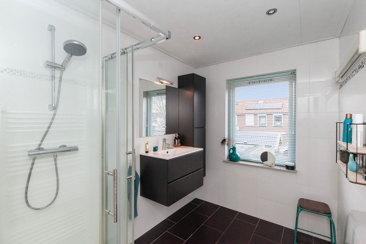 Photo 25 of Van Ruysdaelstraat 5