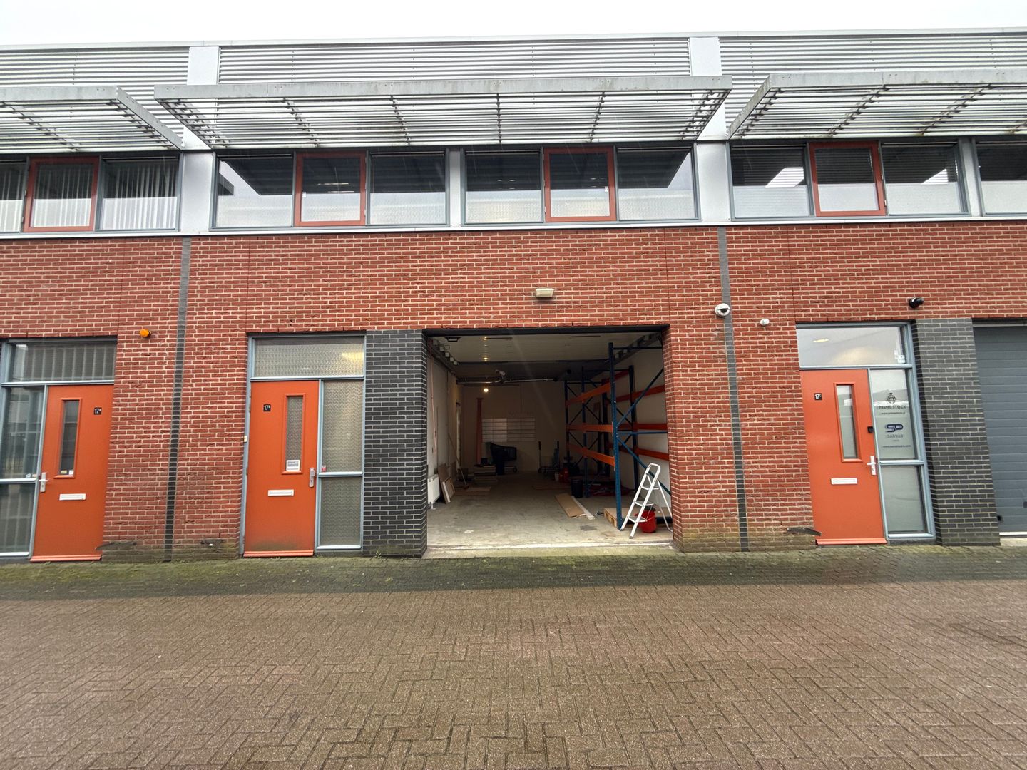 Bekijk foto 2 van Argon 17-b