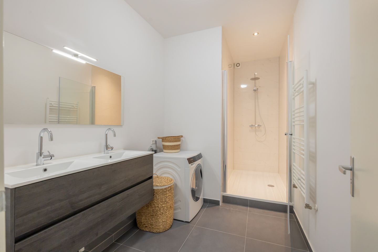 Foto 14 van Madoerastraat 11