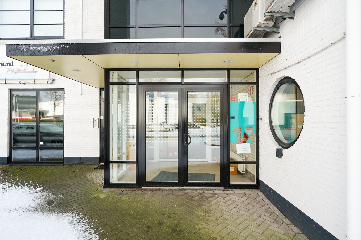 Bekijk foto 2 van Oostwijk 1-A