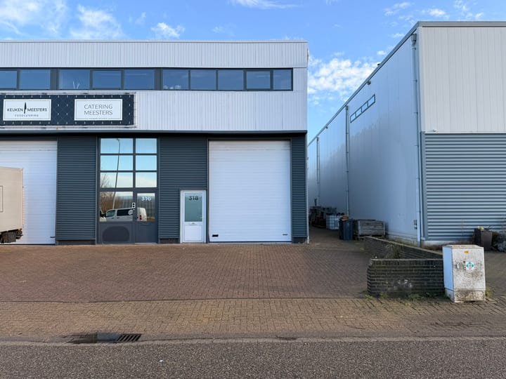 Vlotlaan 318, Monster