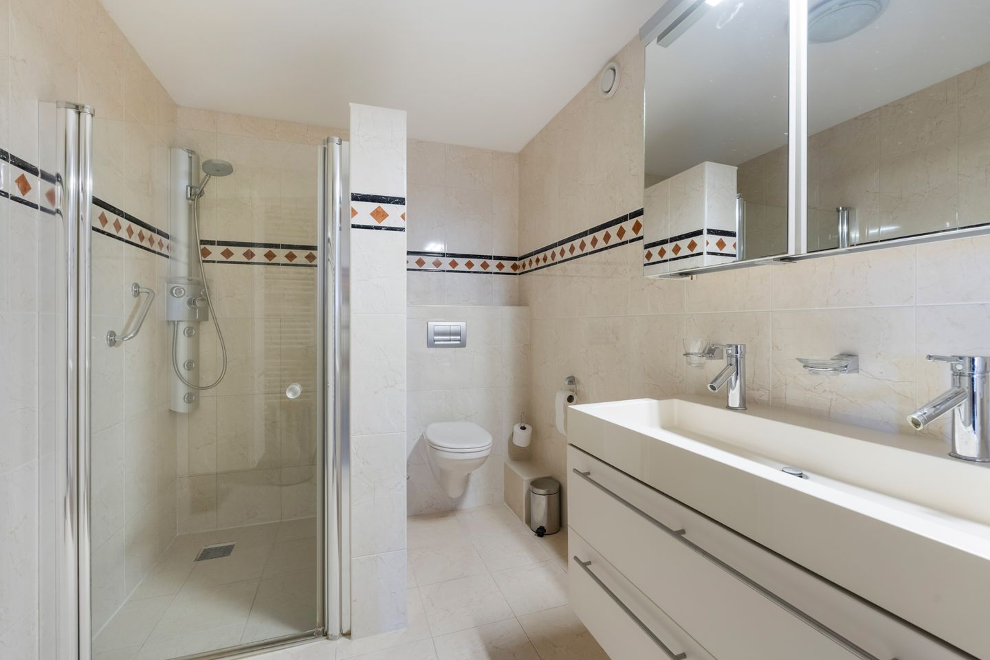 Foto 29 van Merbau 106