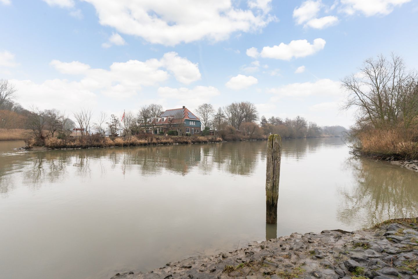 Foto 40 van Merbau 106