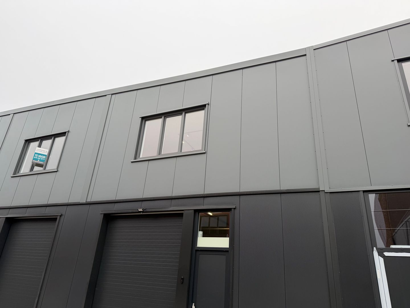 View photo 2 of Van der Waalsstraat 44-G