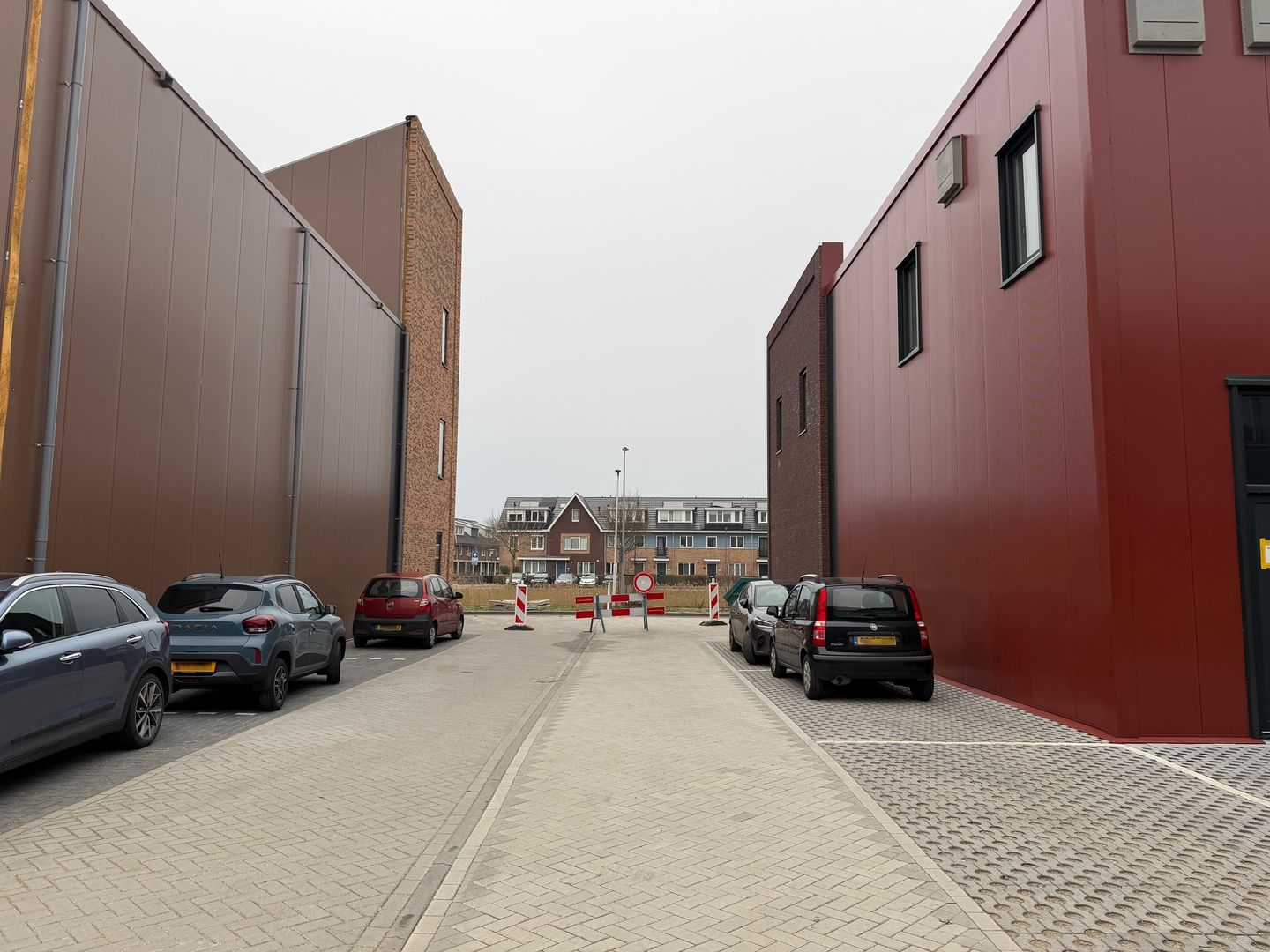 View photo 3 of Van der Waalsstraat 44-G