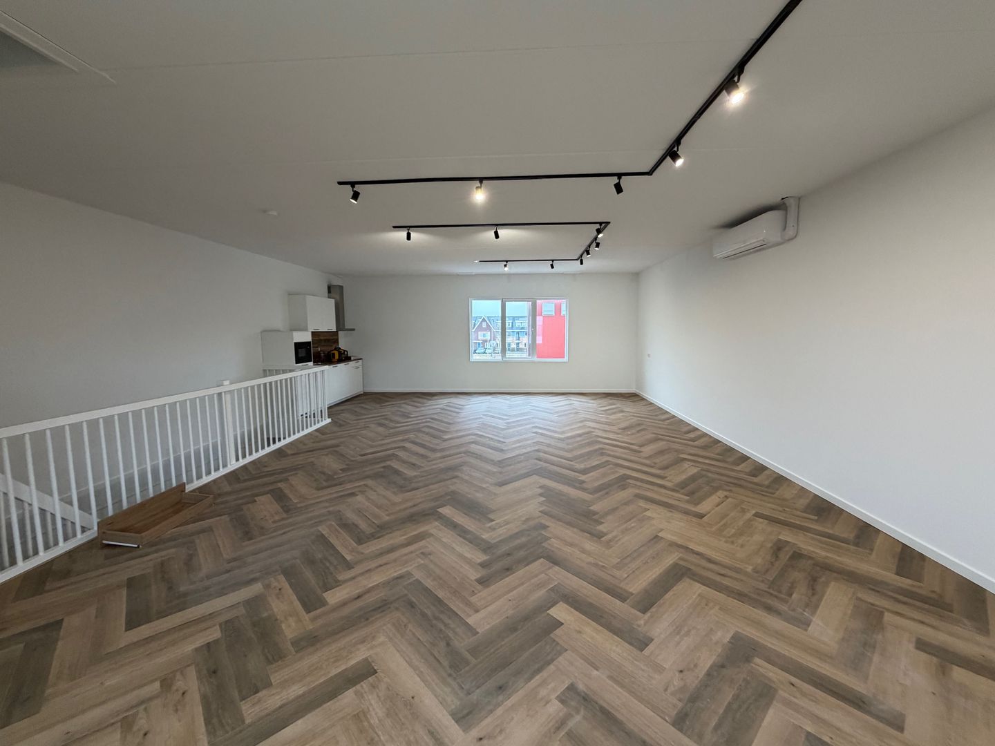 Bekijk foto 5 van Van der Waalsstraat 44-G