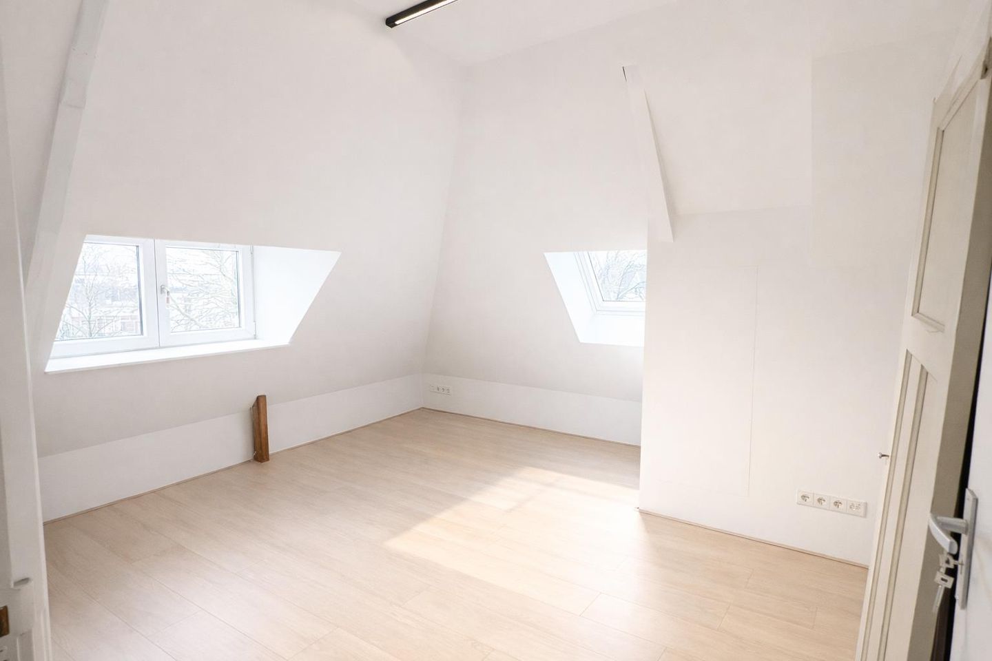 Bekijk foto 2 van Seeligsingel 1