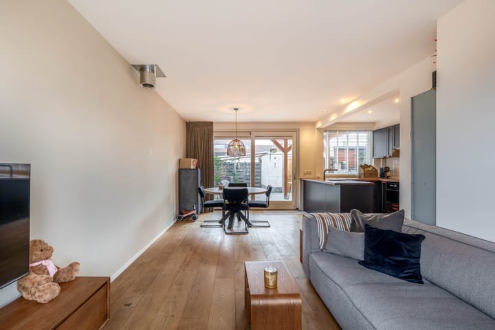 Photo 10 of Jan Geelstraat 12