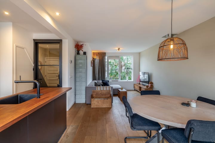 Photo 12 of Jan Geelstraat 12