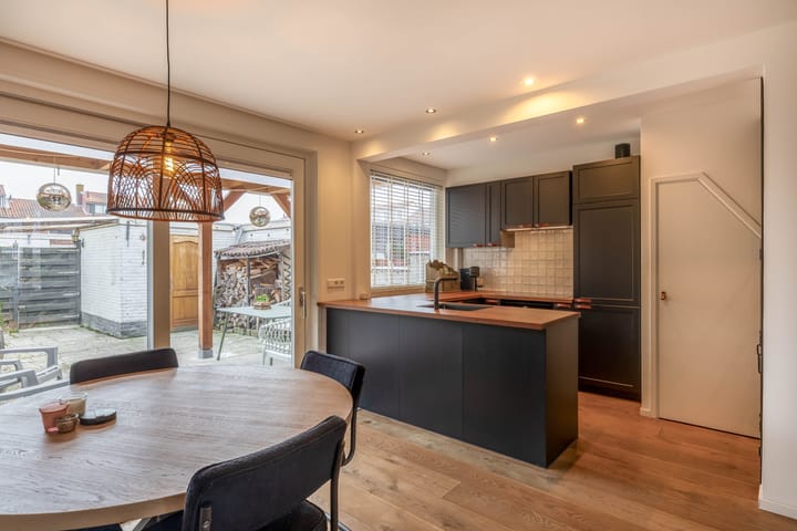 Photo 13 of Jan Geelstraat 12