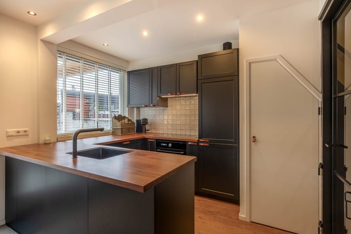 Photo 14 of Jan Geelstraat 12