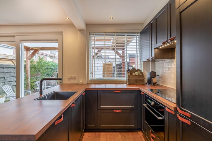 Photo 4 of Jan Geelstraat 12