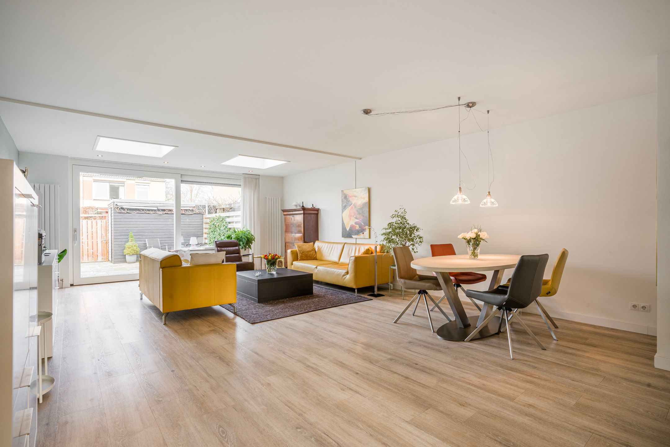 Photo 6 of Ien Dalessingel 193